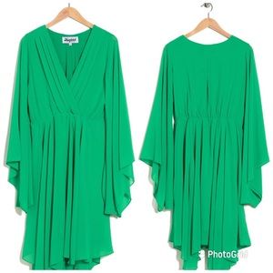 Meghan LA Sunset Dress L green bell sleeve draped dress